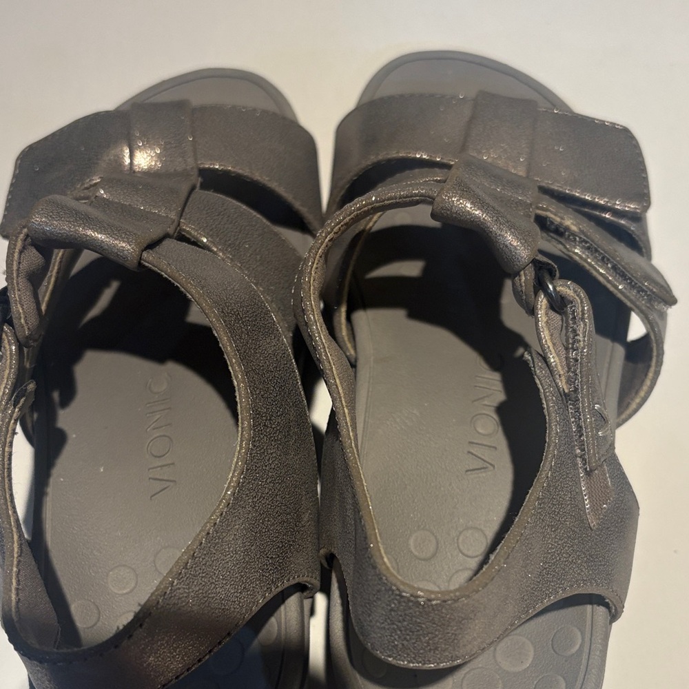 Vionic Women's Metallic Gray Sandals
